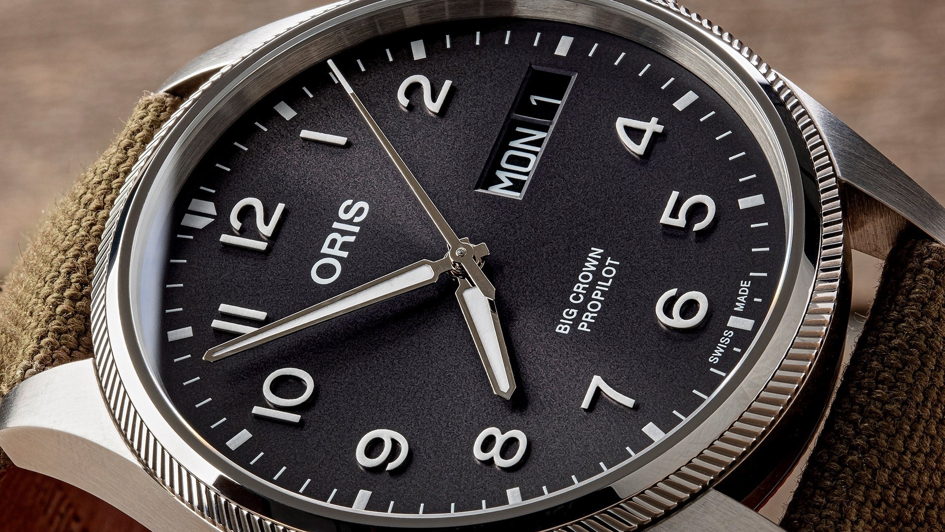 Big Crown ProPilot Big Day Date 01 752 7760 4063-07 5 22 07LC