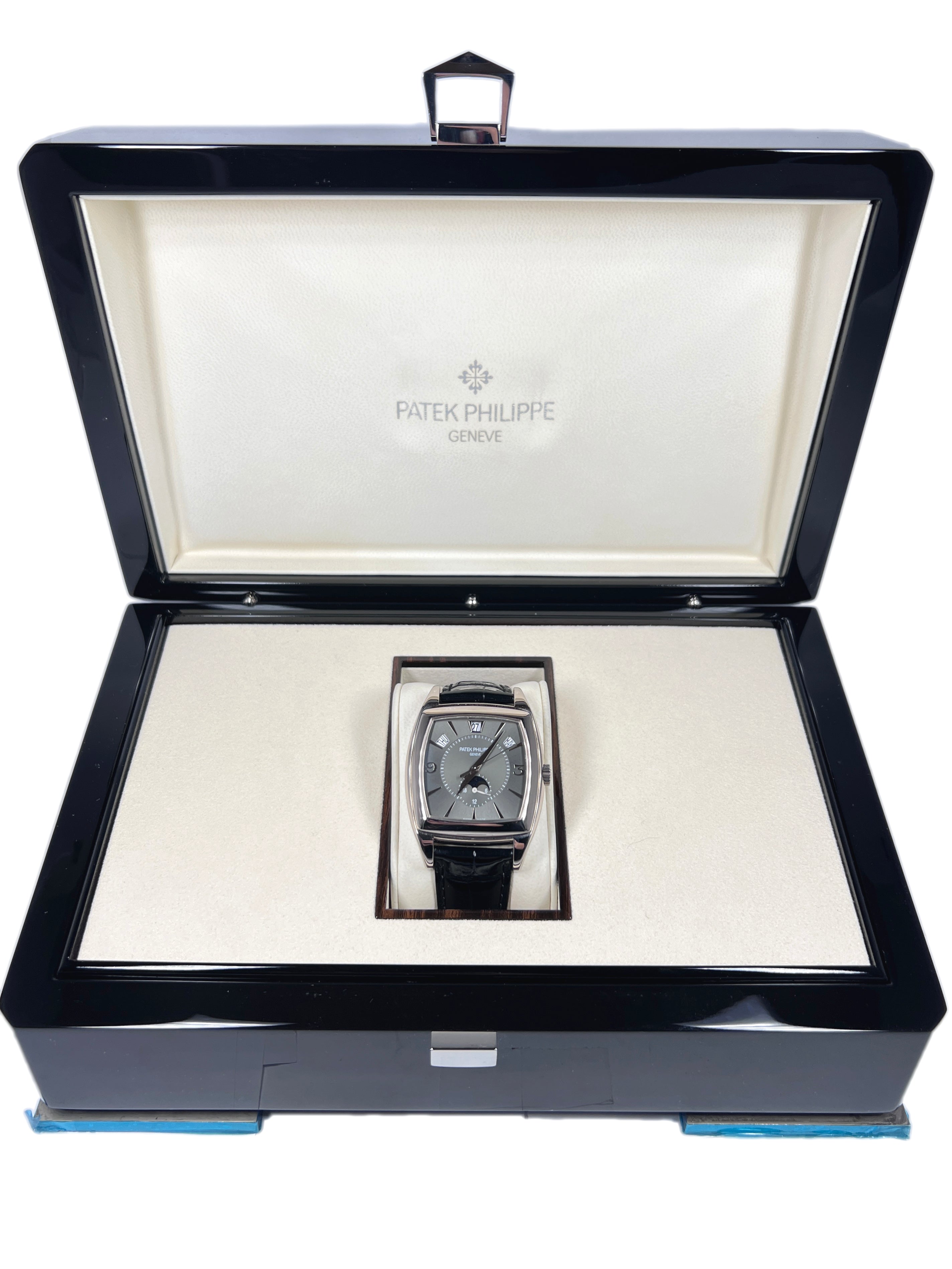 Patek Philippe Annual Calendar 18K White Gold Men's Watch