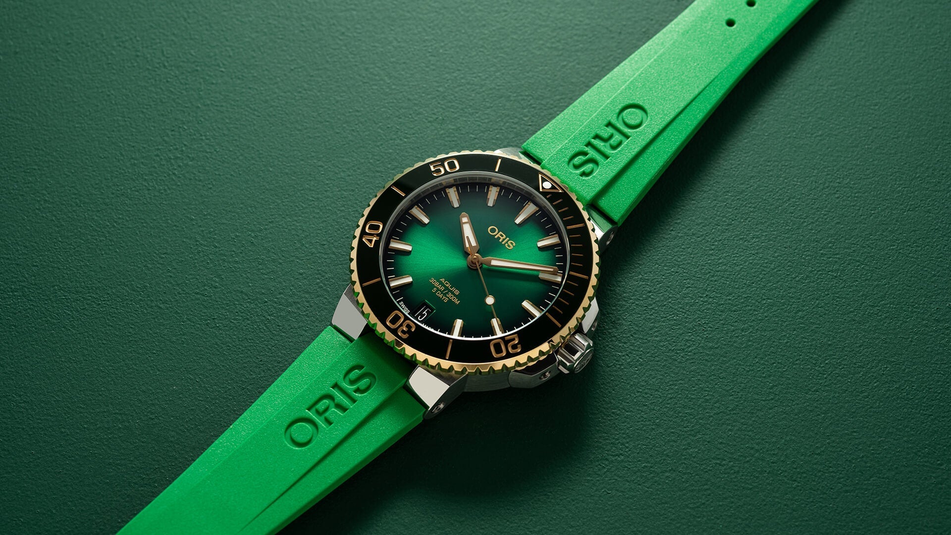 Aquis Date Calibre 400 - 01 400 7769 6357-07 4 22 77FC - Premium Luxury Product