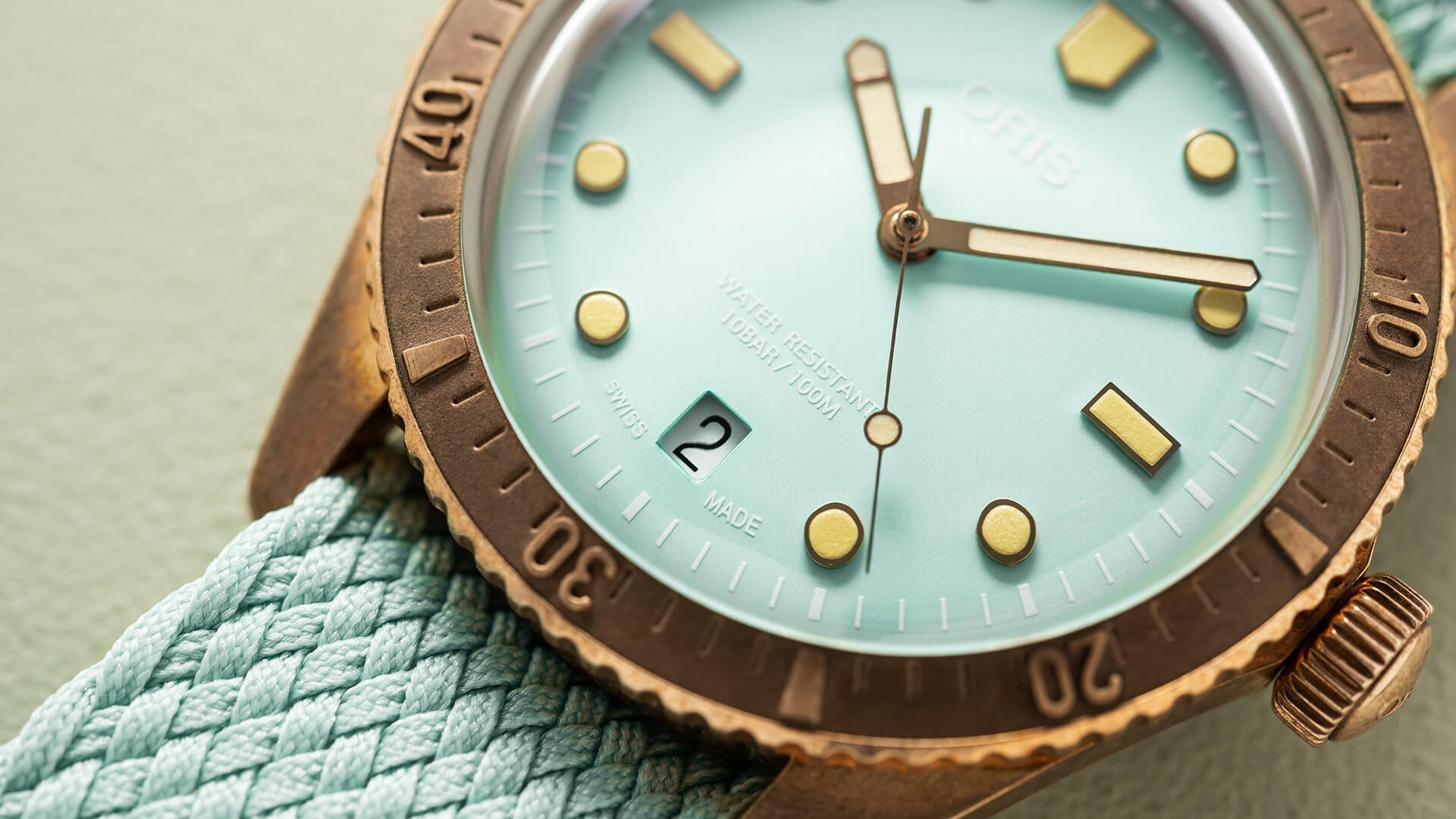 Divers Sixty-Five 01 733 7771 3157-07 3 19 03BRS