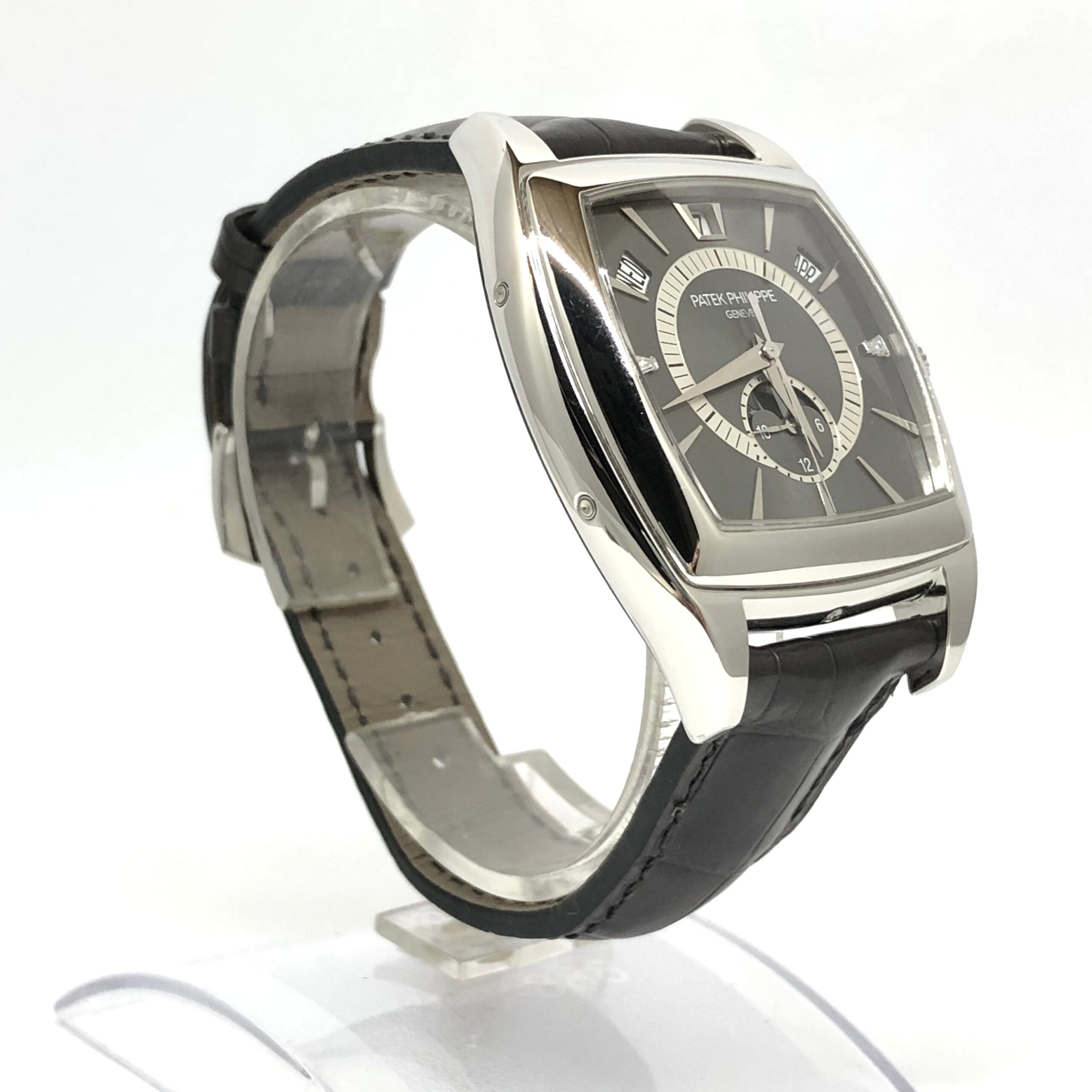 Patek Philippe Annual Calendar Platinum Men's Watch