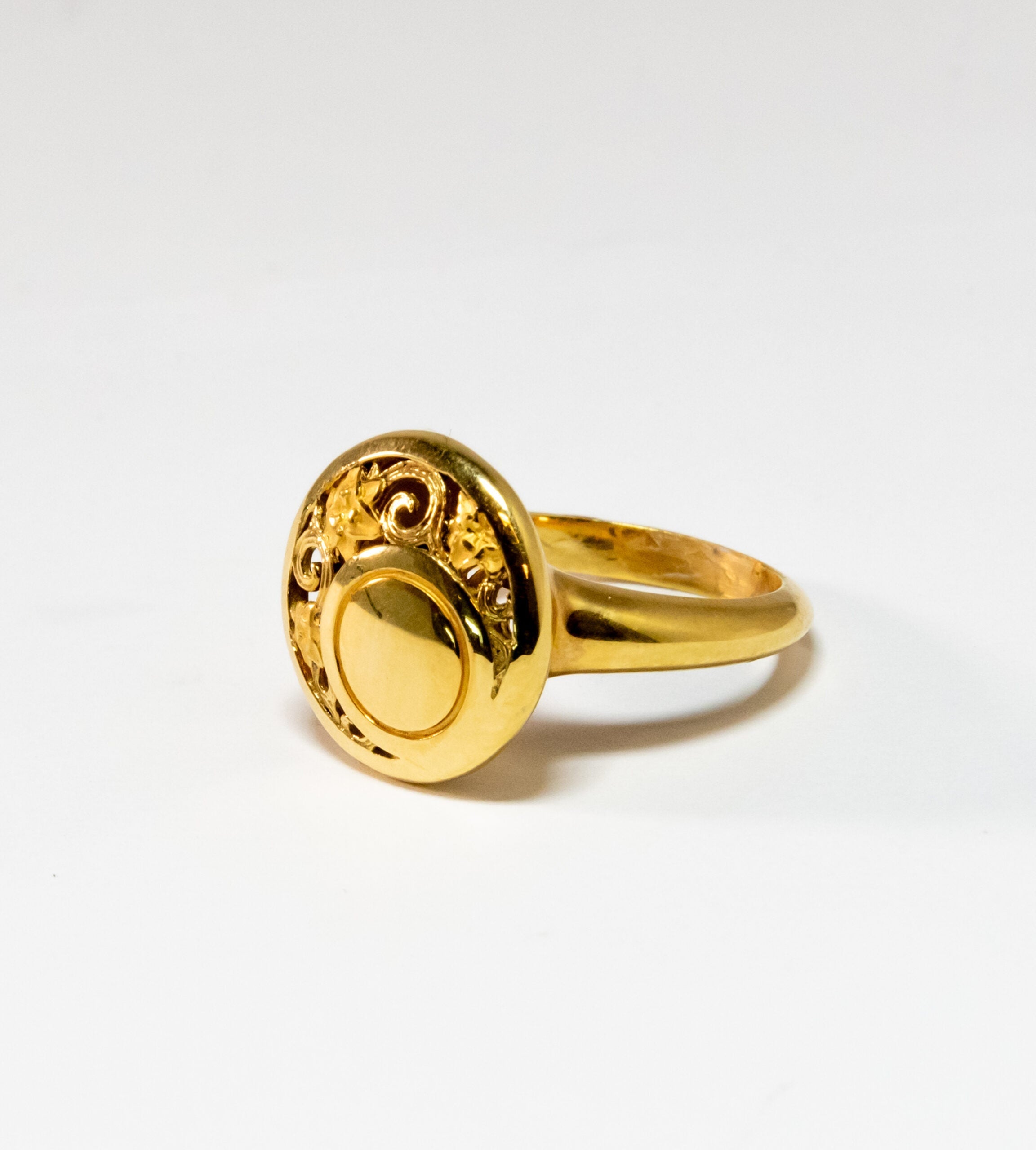 Carrera Y Carrera Jasmin 18K Yellow Gold Ring