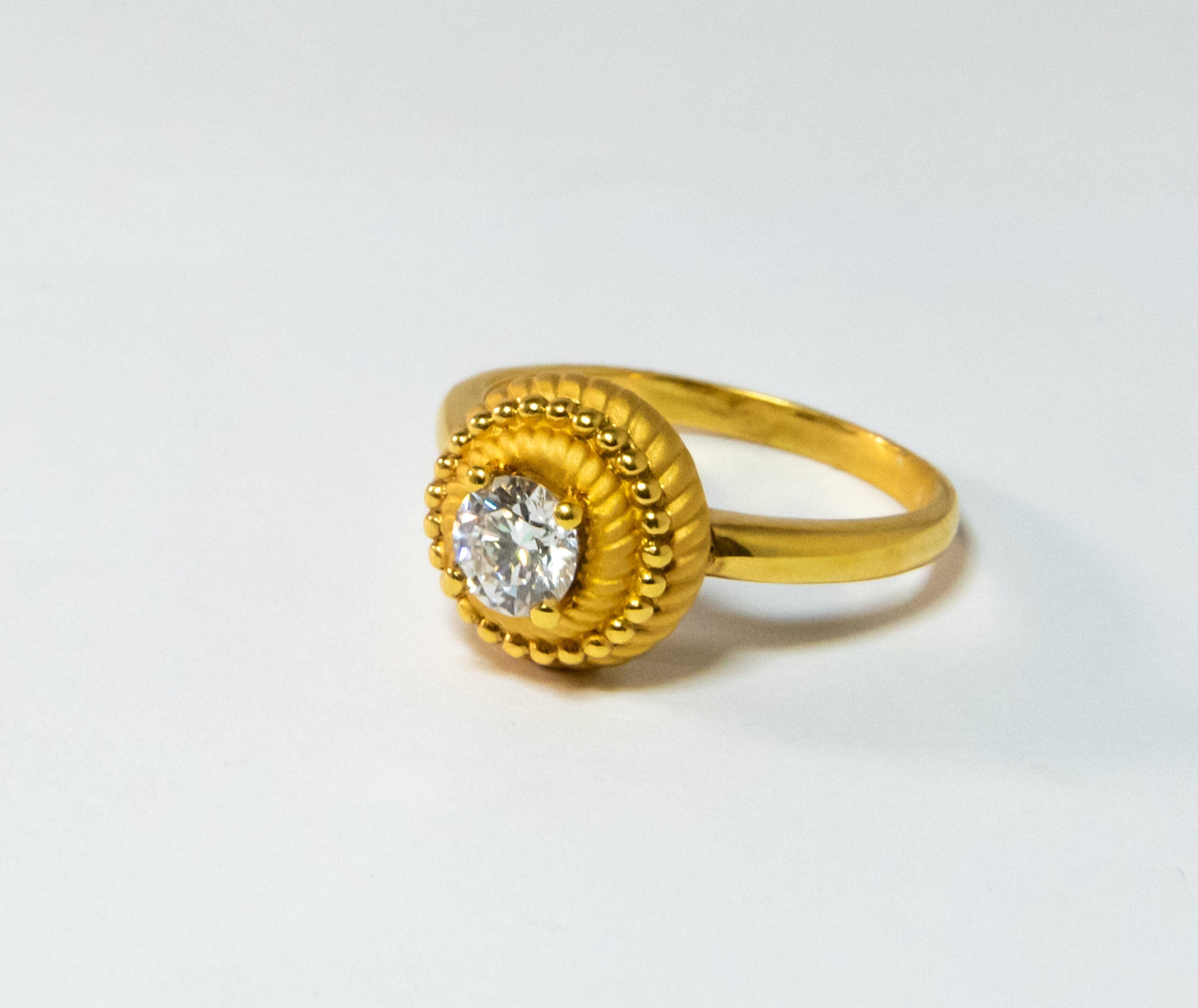 Carrera Y Carrera Pasodoble 18K Yellow Gold Diamond Ring
