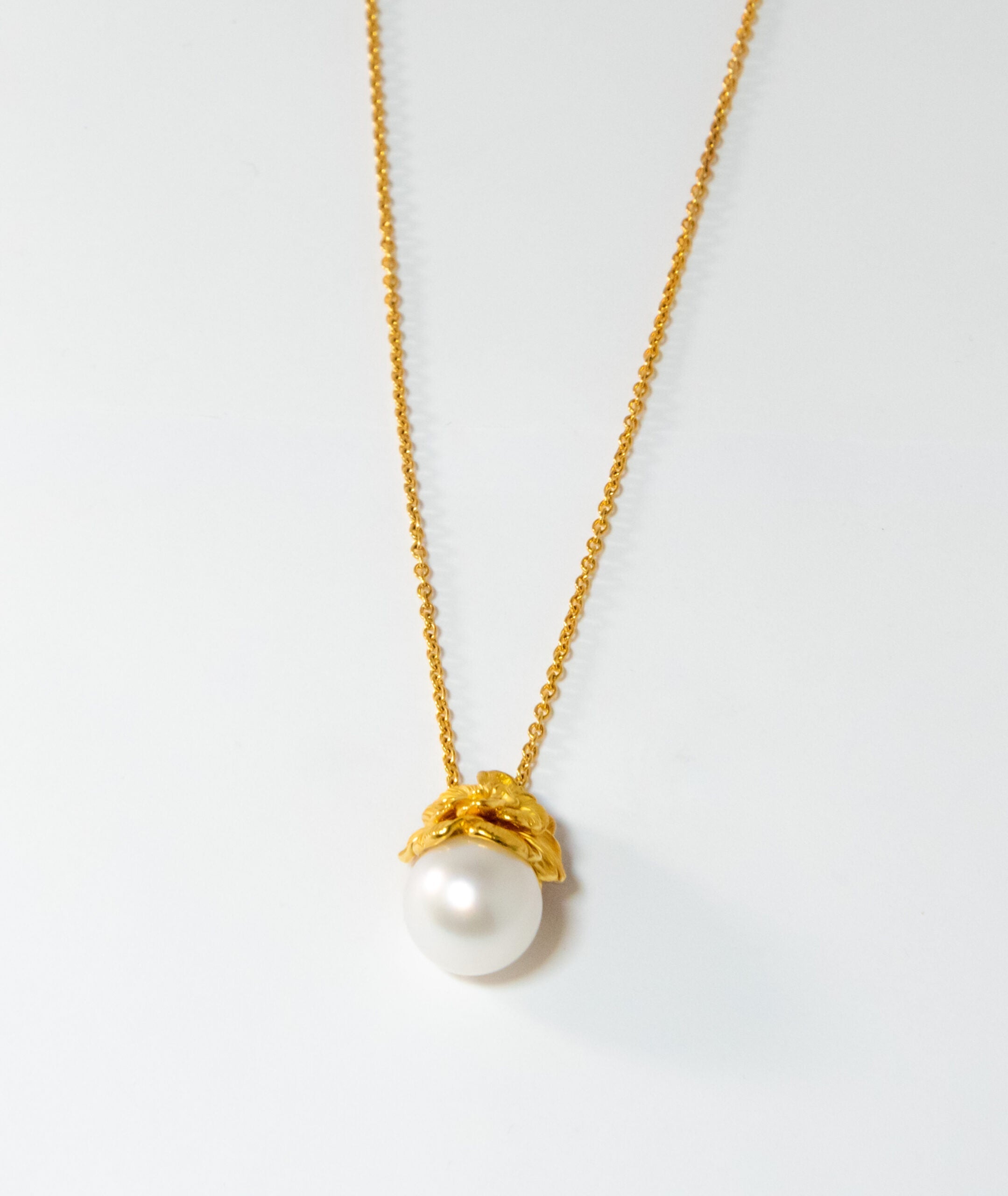 Carrera Y Carrera Gardenia 18K Yellow Gold & Pearl Pendant - Premium Luxury Product