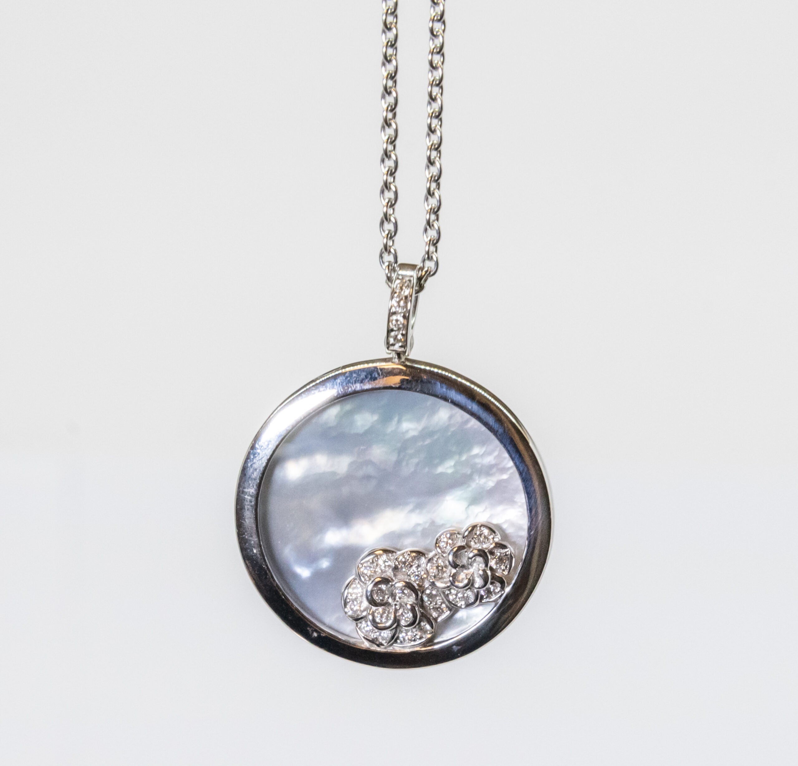 Carrera Y Carrera Baile Garden 18K White Gold & Diamonds Pendant