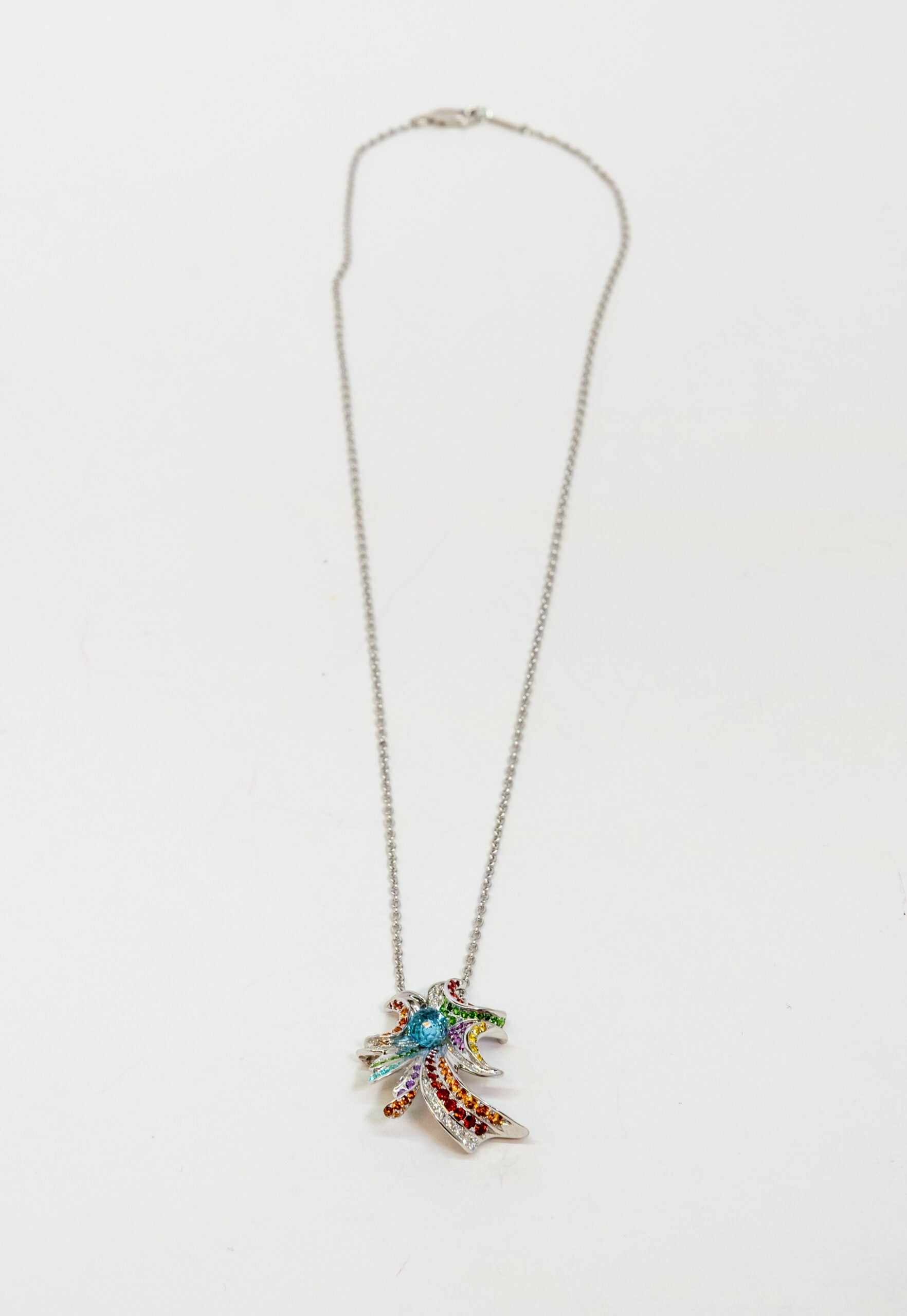 Carrera Y Carrera Hoja Seca 18K White Gold & Sapphire Pendant