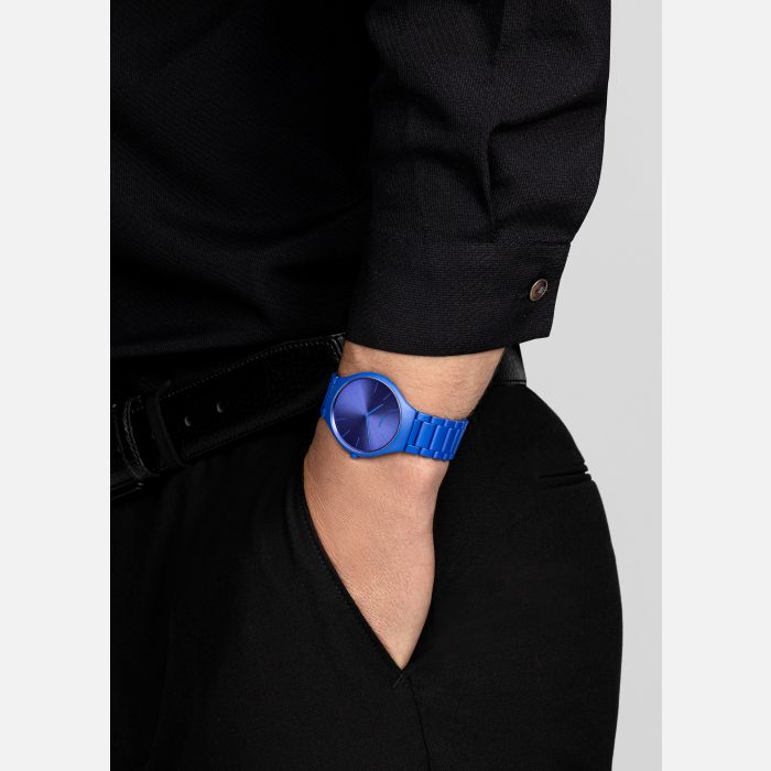 True Round Thinline Les Couleurs™ Le Corbusier Spectacular ultramarine 4320K R27092622