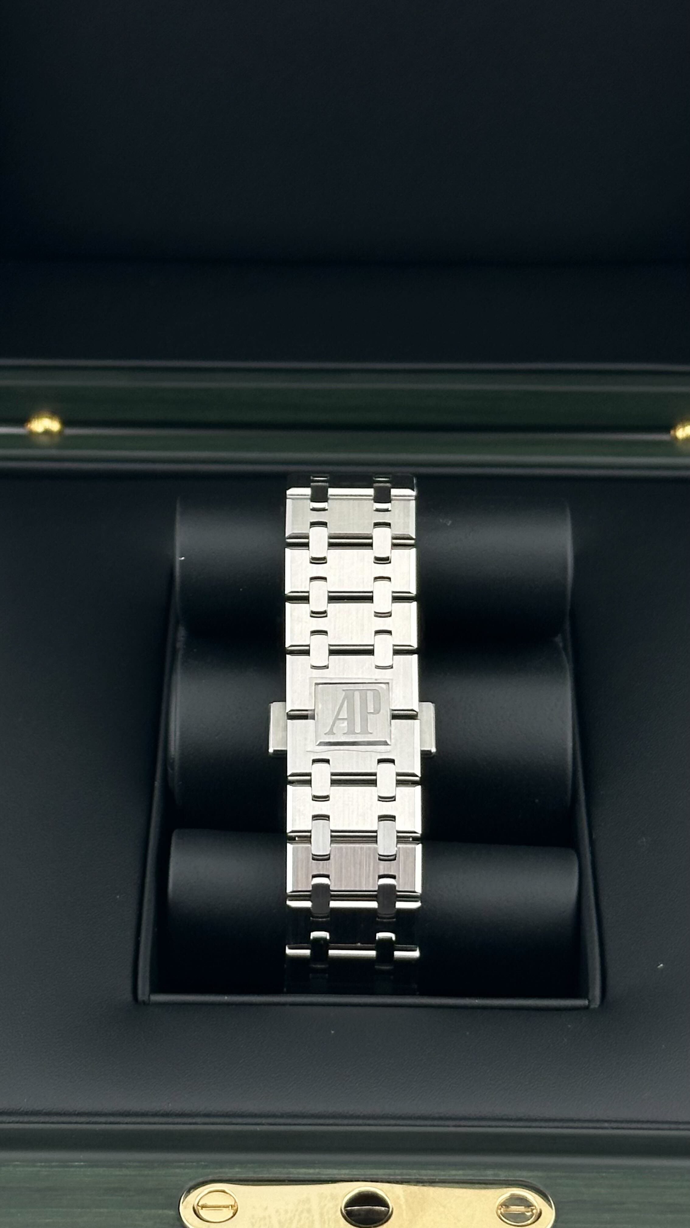 Audemars Piguet Royal Oak 15550ST.OO.1356ST.08 Stainless Steel  Blue Dial (2024)