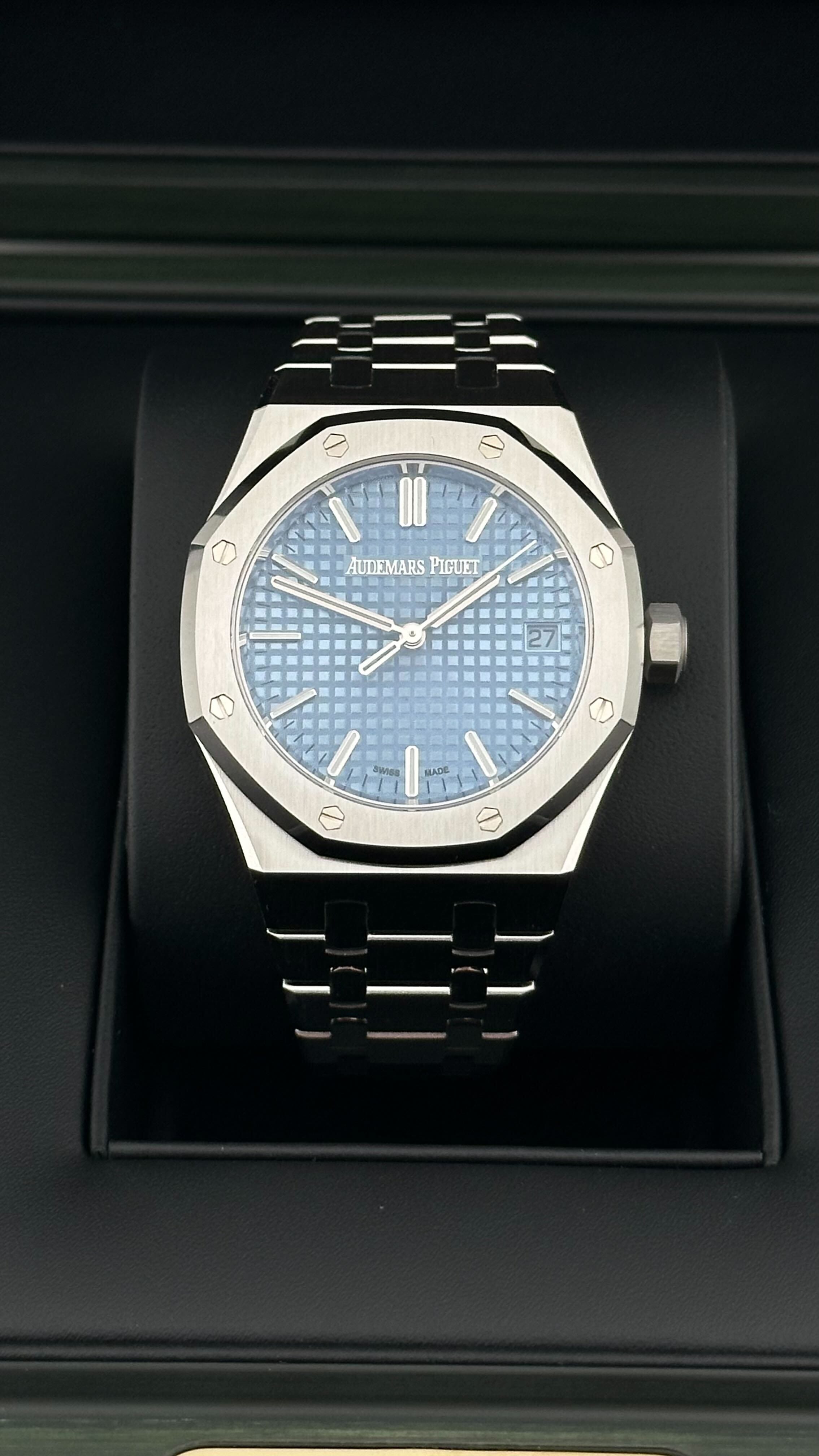 Audemars Piguet Royal Oak 15550ST.OO.1356ST.08 Stainless Steel  Blue Dial (2024)