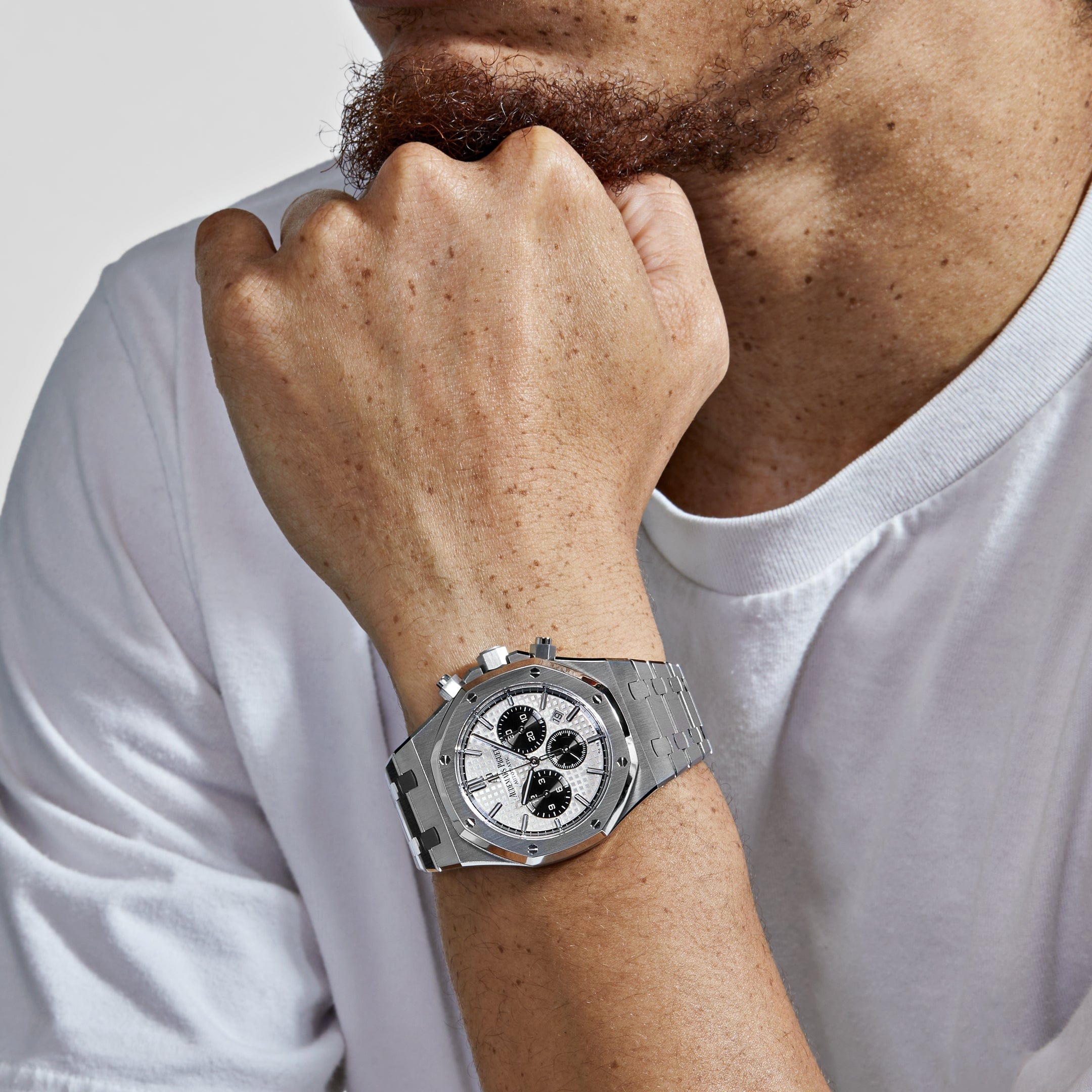 Audemars Piguet Royal Oak 26331ST.OO.1220ST.03 Selfwinding Chronograph Stainless Steel White Dial (2017)