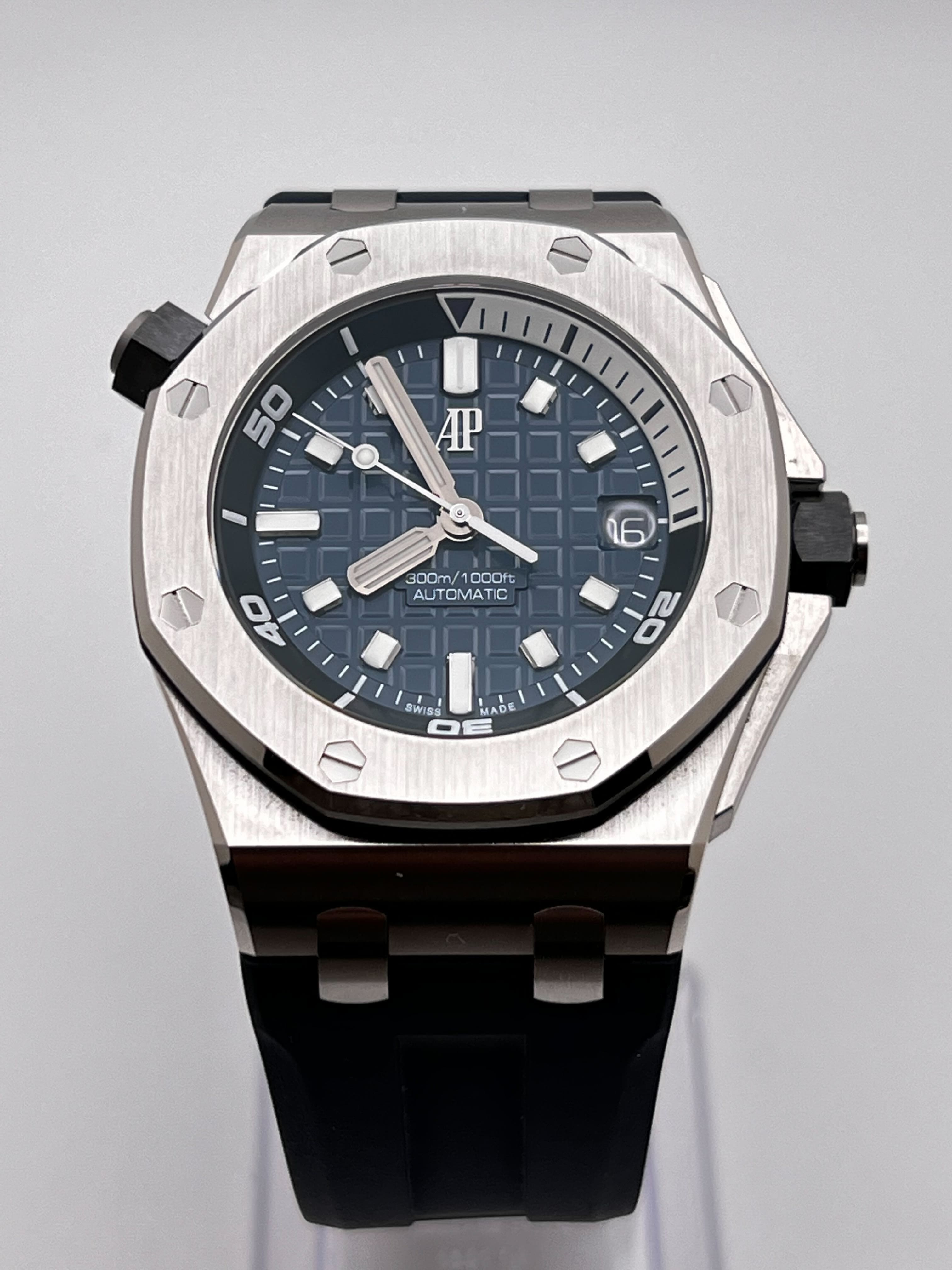 Audemars Piguet Royal Oak Offshore 15720ST.OO.A027CA.01 Diver Stainless Steel Blue Dial