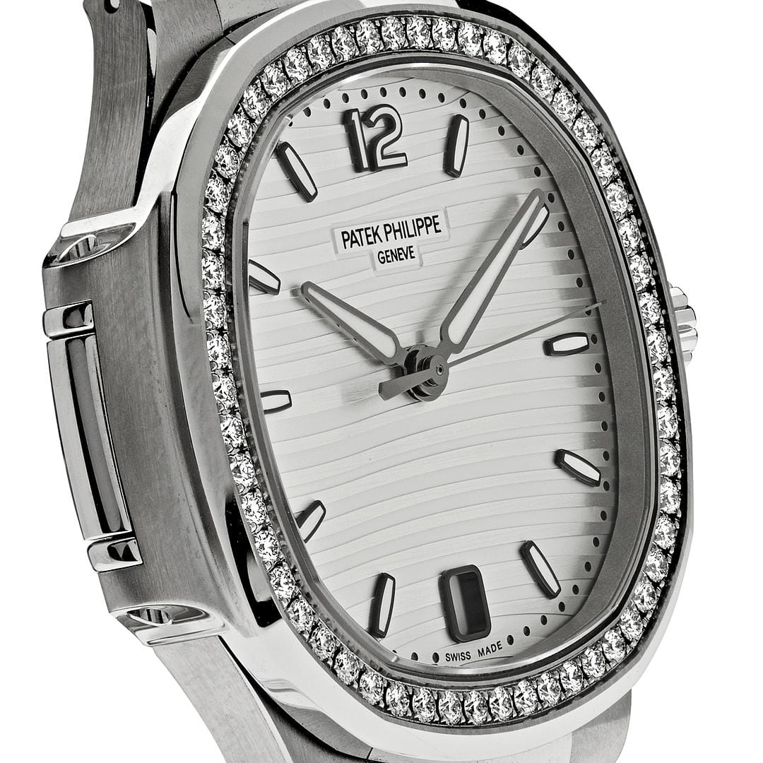 Patek Philippe Nautilus 7118/1200A-010 'Ladies' Stainless Steel Silver Dial Diamond Bezel (2021)