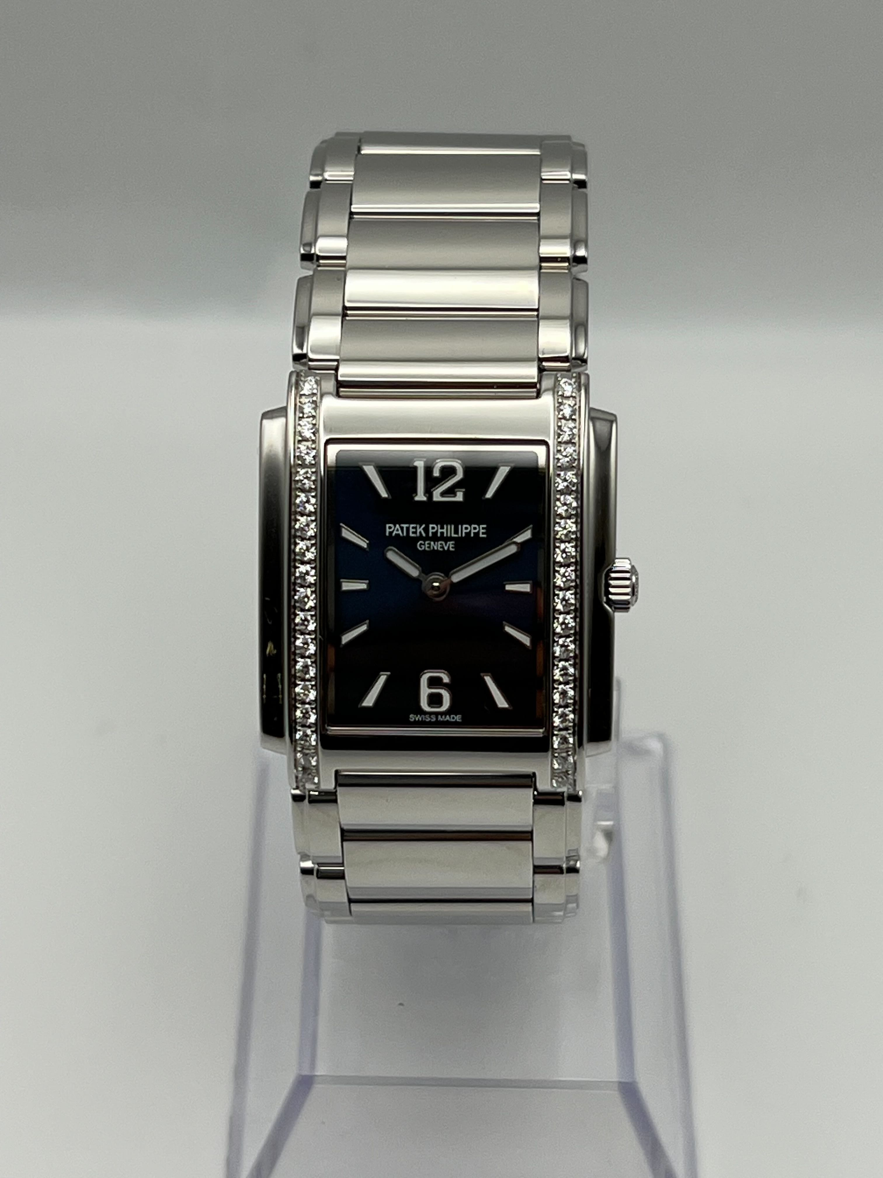 Patek Philippe Twenty-4 4910/1200A-001 'Ladies' Quartz Blue Dial Diamond Bezel